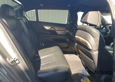 2020 BMW 750 Xi из США, поврежденный, VIN WBA7U2C09LCD72496